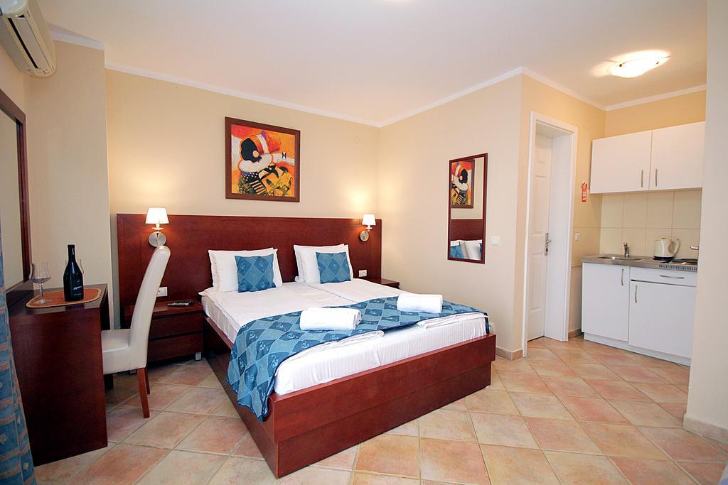Apartments Villa Mare Mar Sutomore Exterior photo